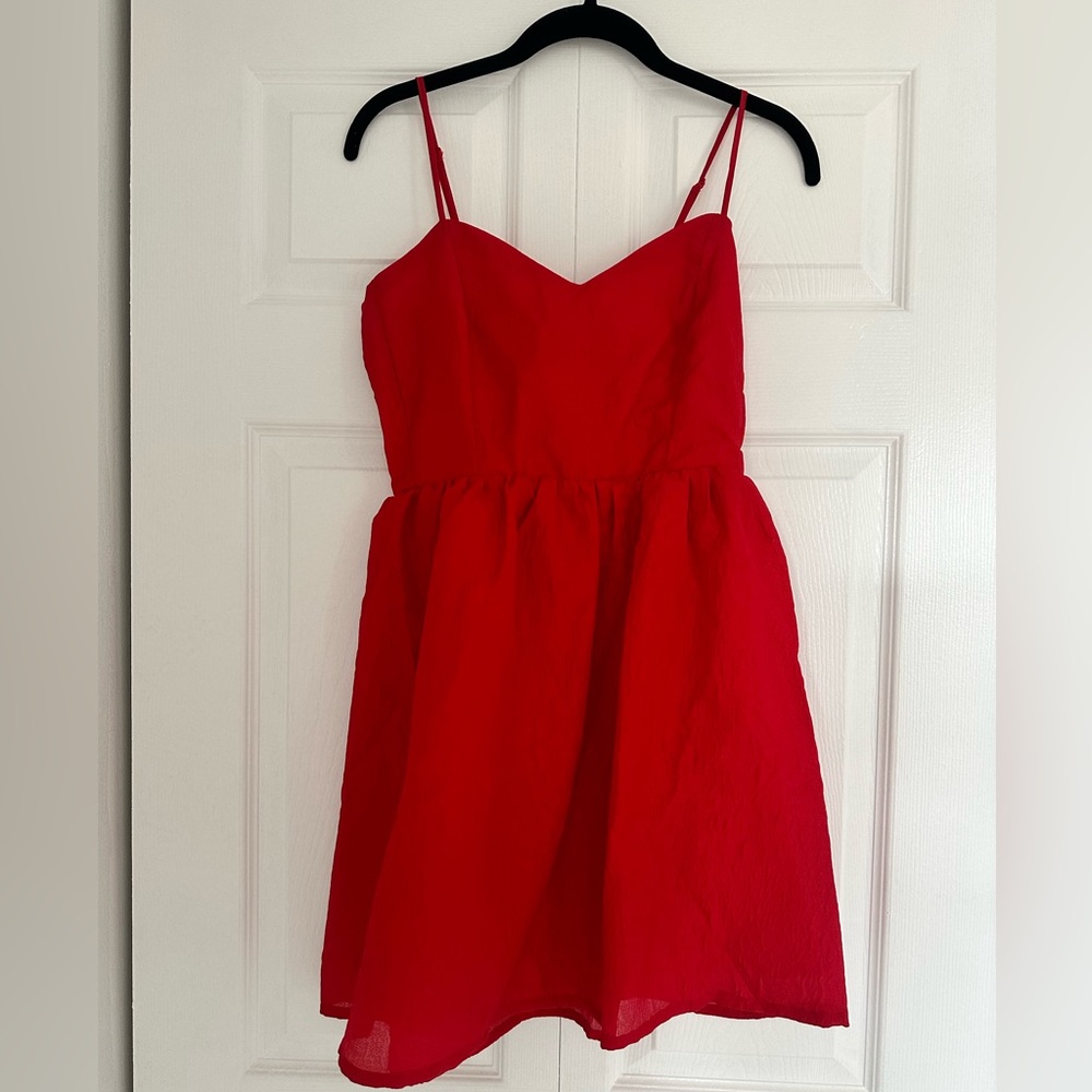 H&M Dress Peekaboo Back